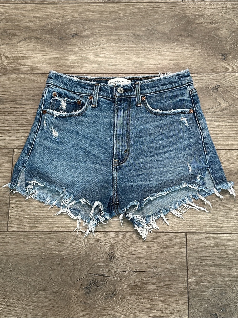 Abercrombie & Fitch High Rise Mom Distressed Stretch Blue Jean Shorts Size 27
